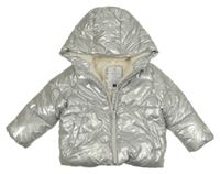Sříbrná šusťáková prošívaná zimní bunda s kapucí GAP