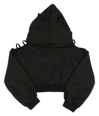 Čierna crop mikina s prestrihmi a kapucňou