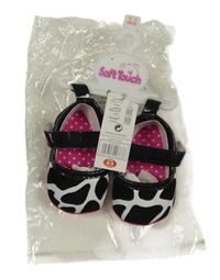 Nové - Černo-bílé koženkovo/sametové capáčky s kravím vzorem 