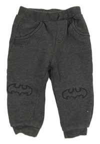 Tmavosivé tepláky s Batmanem