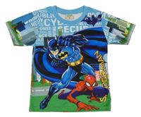 Světlemodré tričko s Batmanem a Spidermanem