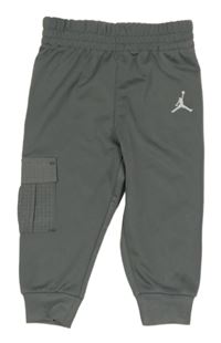 Šedé sportovní tepláky s logem Nike Jordan