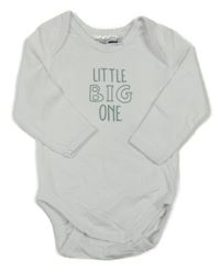 Bílé body a nápisem Ergee