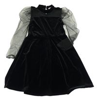 Černé plyšové šaty s tylovými balonovými rukávy Paisley Lane