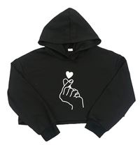 Čierna crop mikina s potlačou a kapucňou Shein
