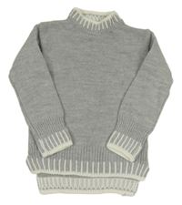 Sivý sveter s bílým lemem