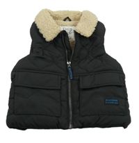 Čierna šušťáková zateplená vesta s huňatým golierom F&F