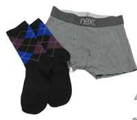 2 set - šedé boxerky + černé vzorované ponožky 