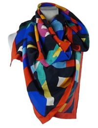 Dámský barevný vzorovaný šátek 