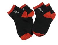 2x červeno-černé ponožky s nápisem 