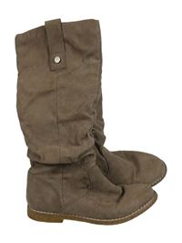 Hnědé semišové kozačky vel. 31