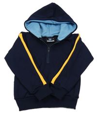 Tmavomodrá mikina so žltým pruhom a kapucňou