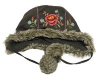 Hnědá semišová zateplená čepice s výšivkou květů H&M