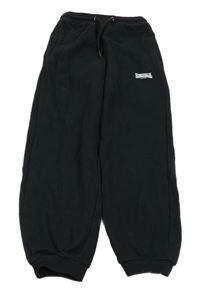 Černé cuff tepláky Lonsdale