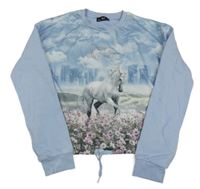 Svetlomodrá crop mikina s koníkem a obláčikmi  a kvetmi a striebornymi nápisy C&A