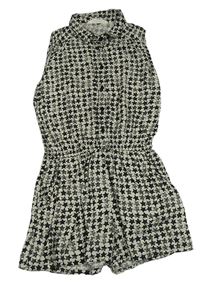 Bílo-černý kraťasový overal s hvězdami H&M