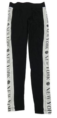 Černo-bílé legíny s nápisy New Look