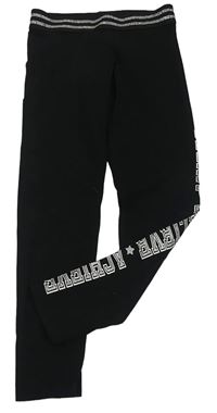 Černé legíny s nápisem a třpytivým pasem C&A