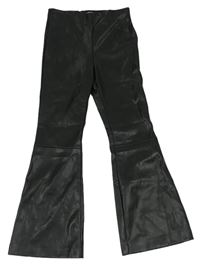 Čierne flare koženkové nohavice Zara