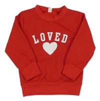 Červená mikina s nápisom