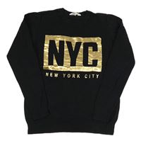 Čierny sveter so zlatým potlačou s písmenky a nápisom H&M