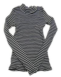 Černo-bílé pruhované žebrované triko se stojáčkem