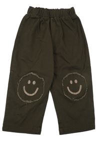 Hnedé nohavice so smajlíkmi