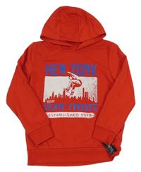 Nové - Červená mikina se skateboardistou a kapucí Dunnes