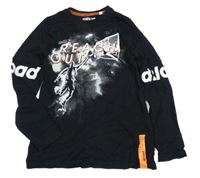 Čierne tričko s basketbalistou C&A