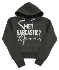 Tmavosivá melírovaná crop mikina s nápisom a kapucňou