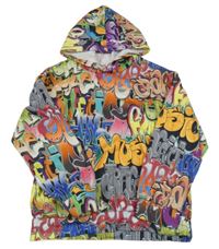 Farebná mikina s nápismi a kapucňou