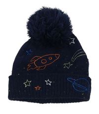 Tmavomodrá melírovaná čapica s raketou a planetou a hviezdičkami a brmbolcom Tu