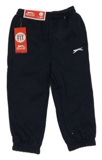 Nové - Tmavomodré tepláky Slazenger
