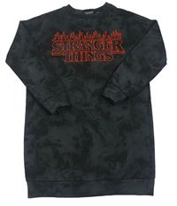 Tmavošedo-černé batikované teplákové šaty s nápisy a plamínky - Stranger Things