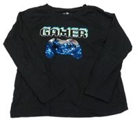 Čierne tričko s ovladačem z překlápěcích flitrů a nápisom