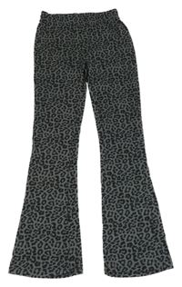 Tmavošedo-čierne vzorované flare teplákové nohavice