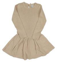 Pudrové trblietavé pletené šaty