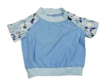 Svetlomodré tričko s lamami a kaktusmi