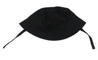 Čierny plátenný klobúk