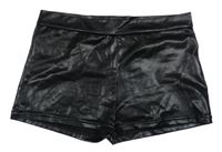Černé lesklé kraťasy 
