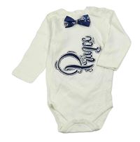 Smotanové body s nápisom a motýlkom