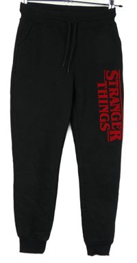 Dámske čierne tepláky s logem Stranger Things Primark
