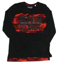 Černo-červené army triko s nápisem C&A