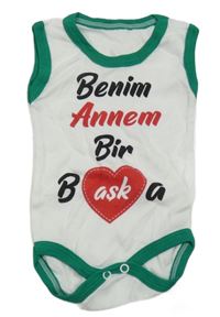 Bielo-tmavozelené body s nápismi a srdiečkom