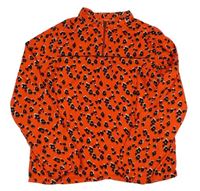 Červená halenka s leopardím vzorem