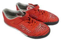 Červené sálovky Decathlon vel. 31