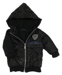 Čierna šušťáková army zateplená bunda s nápisom a kapucňou