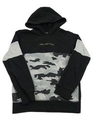 Černo-šedá mikina s army vzorem a kapucí Matalan