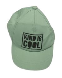 Zelená šiltovka s nápisom