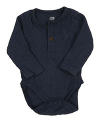 Tmavomodré rebrované body F&F